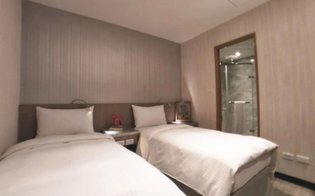 West.inn48 - Self Check-In Hotel