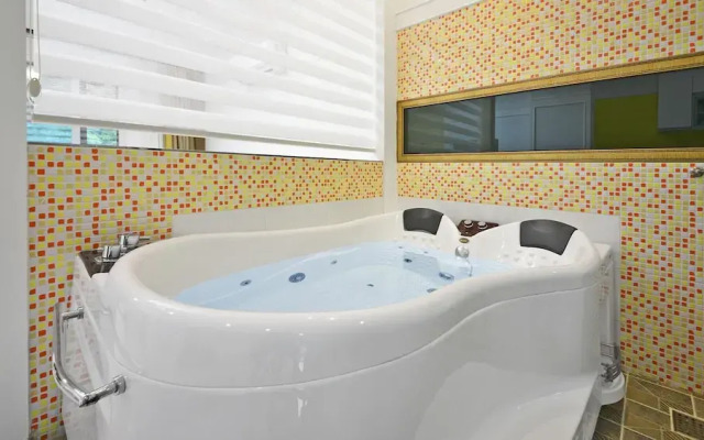 Gyeongju Green Valley Spa Pension