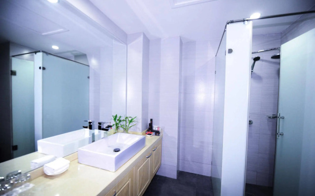 voco Shanghai Hongqiao Hub by IHG