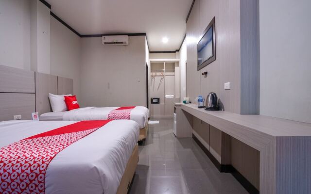 Capital O 2102 Grand Mutiara Hotel
