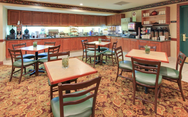 Country Inn & Suites by Radisson, Bentonville South - Rogers, AR