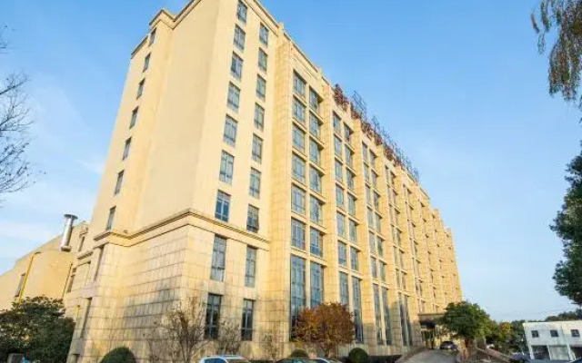 New Continental June House Hotel