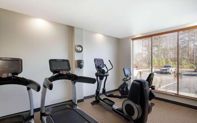 DoubleTree by Hilton Richmond Airport