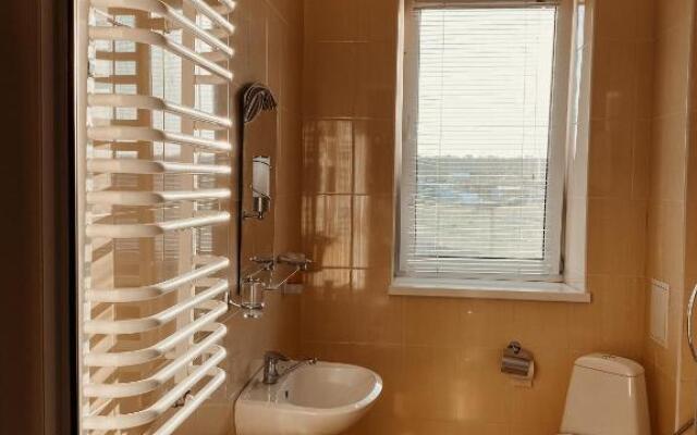 Hotel-Restaurant Complex Trio