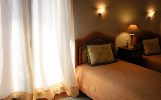 Orsalia Luxury Suites