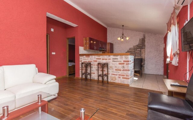 Amazing Home in Vir With 9 Bedrooms, Wifi and Outdoor Swimming Pool