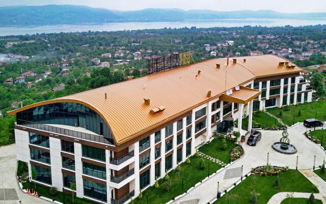 Cabir Deluxe Hotel