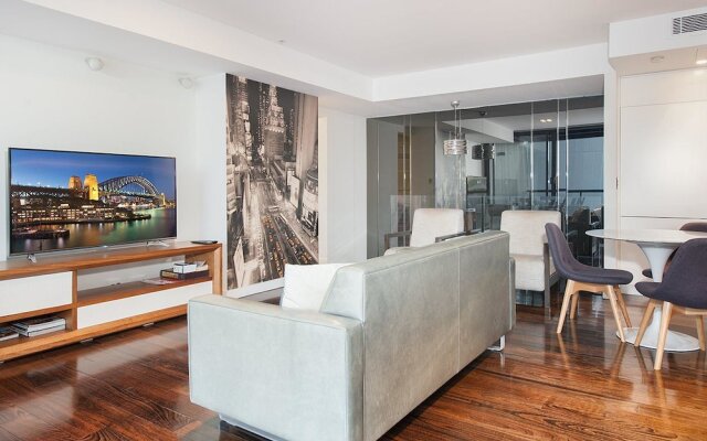 SH147 Sleek Split Level 2BR Surry Hills