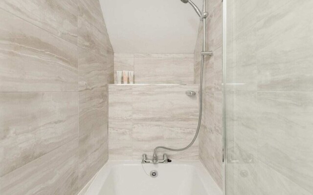 The Leyton Midland Escape - Modern 2bdr Flat With Garden