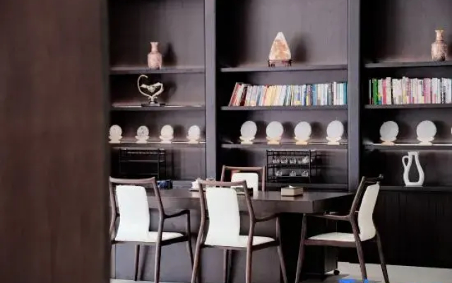 Walking In Life Hotel