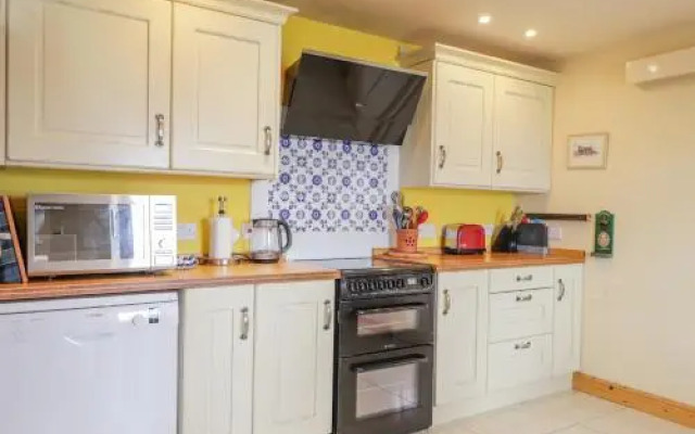 Red Chimneys Cottage