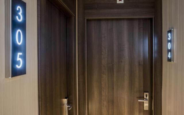 Opera Ramblas Hostal