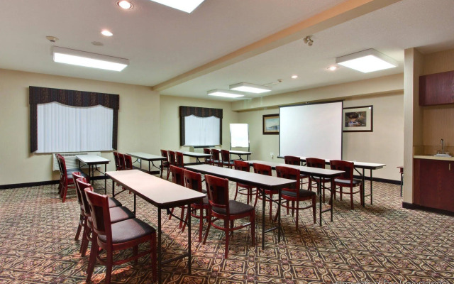 Holiday Inn Express Hotel & Suites Calgary S-Macleod Trail S by IHG