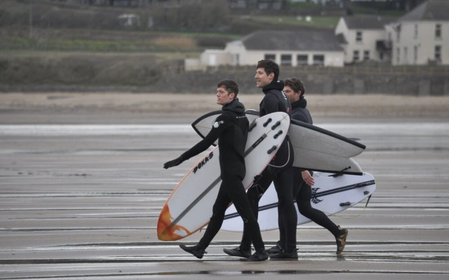 Walking On Waves Surf Camp & Lodge