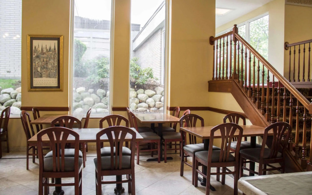 Econo Lodge Wickliffe - Cleveland East