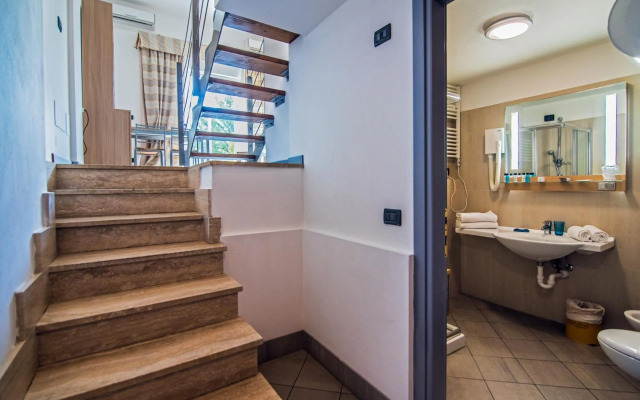Aregai Marina Hotel & Residence
