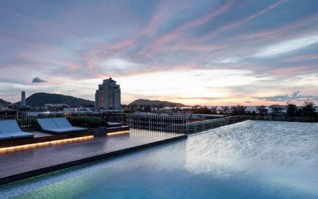 The Deck Patong