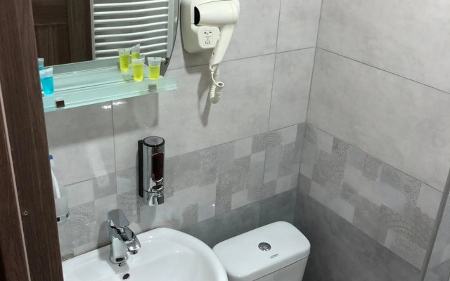 Hotel Toliketi