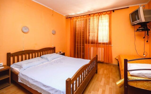 Apartments Mira 1210