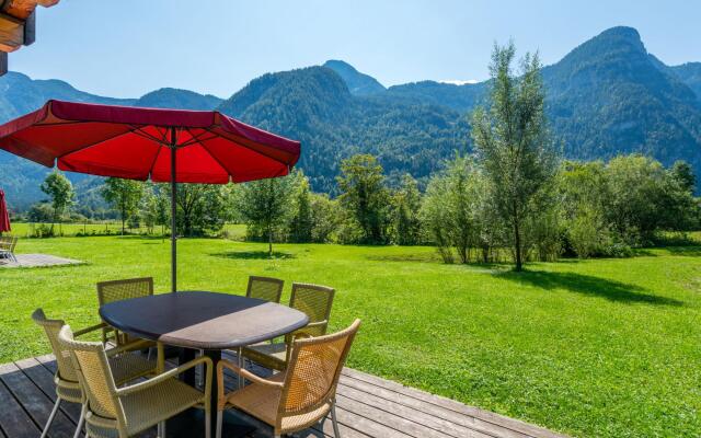 Beautiful Chalet in Obertraun With Garden