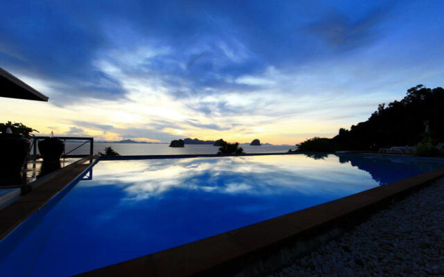 Koh Ngai Cliff Beach Resort