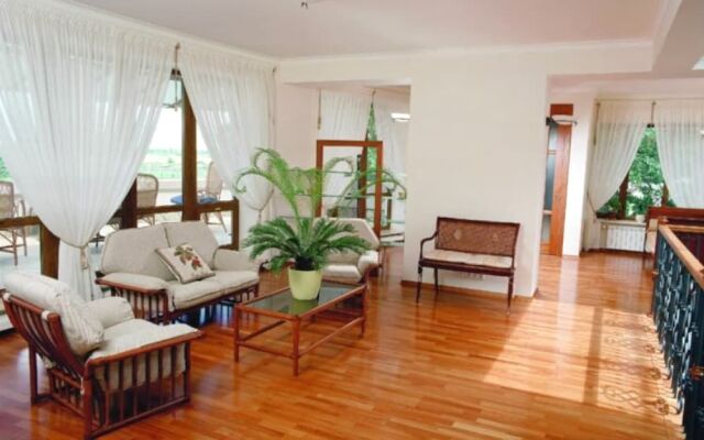 Newstyle Hotel & Apartment