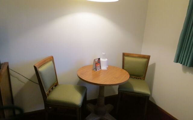 Bay City Inn
