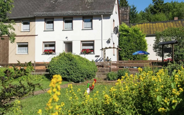 Eifel Retreat Near Volcanic Lakes