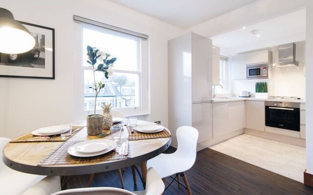 FG Property - The Holland Road Residence III