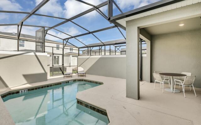Stylish Family Home Private Pool Stl111