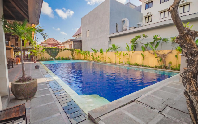 Grand Santhi Hotel