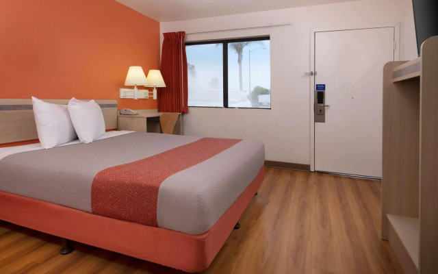 Motel 6 Santa Maria, CA - North