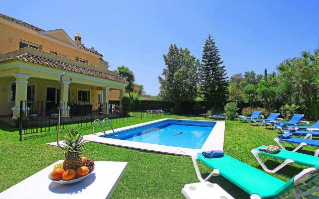1106- Bel Air Family Villa