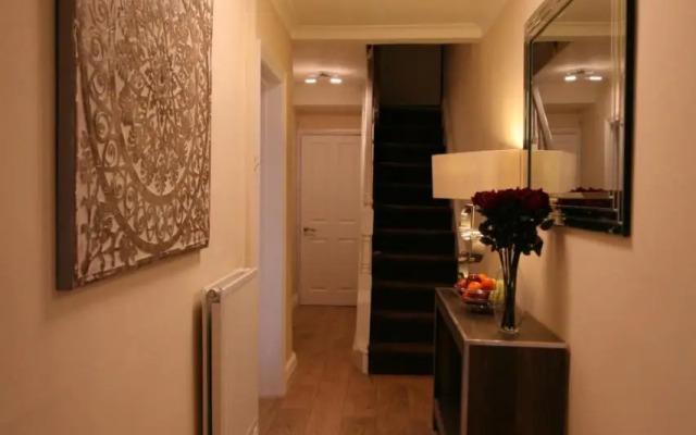 The Thomas Suite