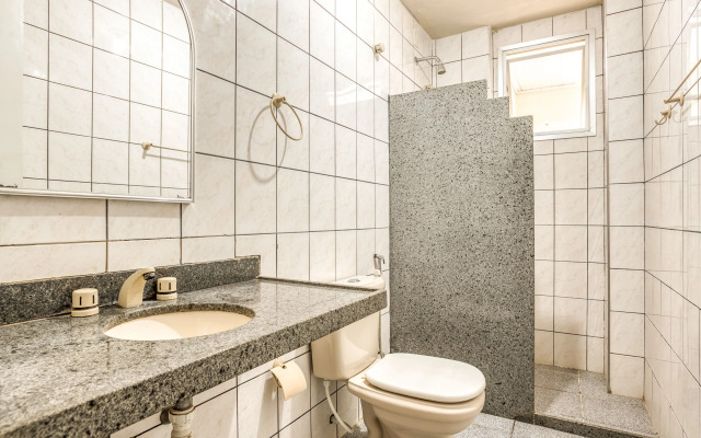 OYO Piuma Palace Hotel