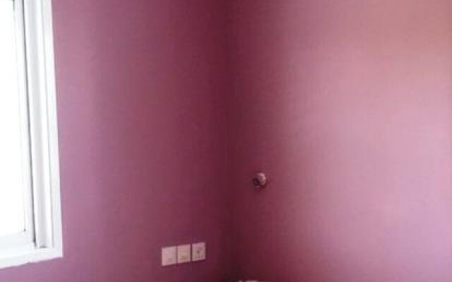 Chen's Holiday Home: Women Only