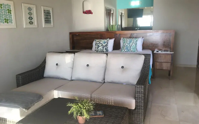 Los Tules Mexican Resort