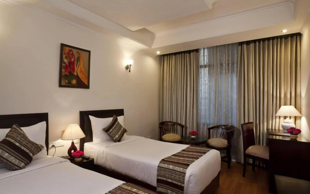 Hotel Saptagiri – Guest Rooms – Delhi