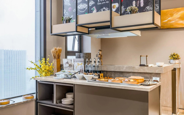 Home Inn Selected Xi'an City Wall Chaoyangmen Metro Station Hotel