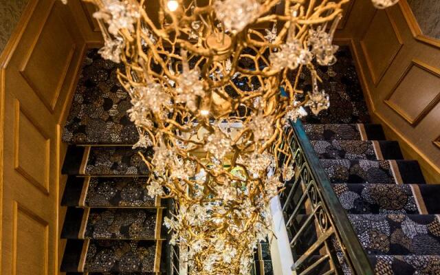 Les Tresoms Lake and Spa Resort