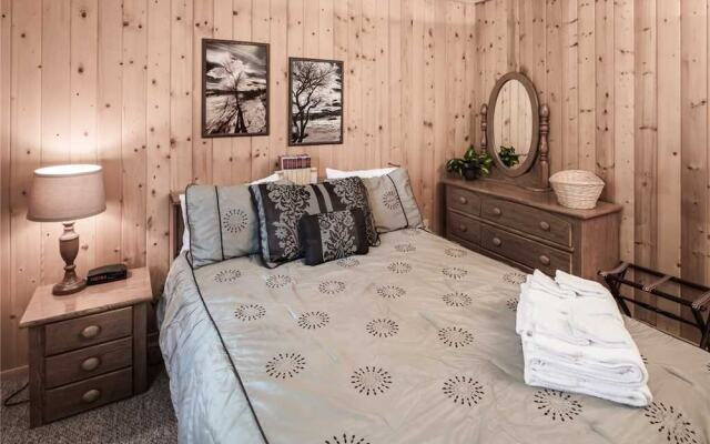 123 Rising Hill - Two Bedroom Cabin