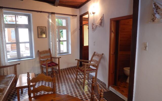 Kasteli Studios & Apartments