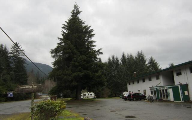 Salmon River Inn