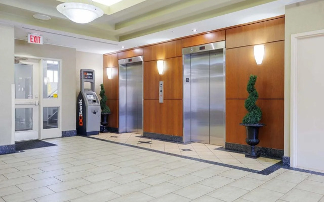 Sandman Hotel & Suites London Downtown