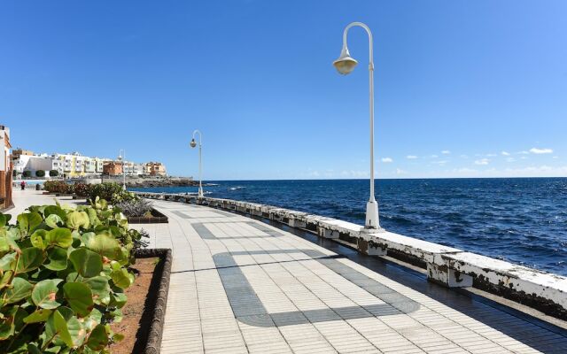 Deluxe Apartment in Cruce de Arinaga