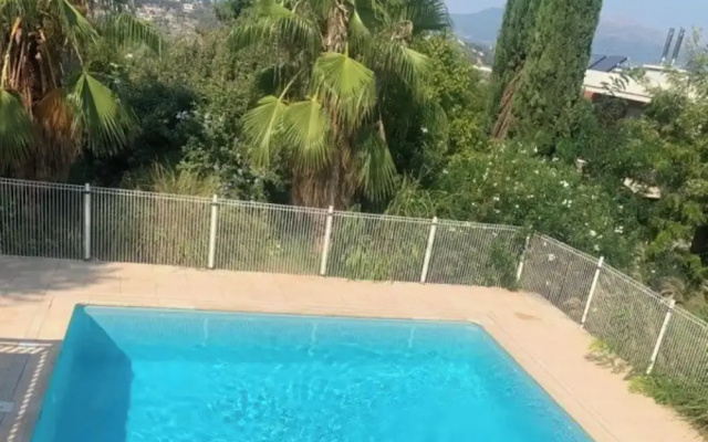 Bel air flat