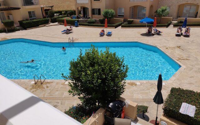 Cyprus-2 Beds Ensuite, Pool, Patios, Wifi, Parking