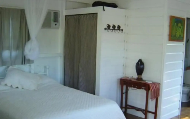 Fire Fly Cottage