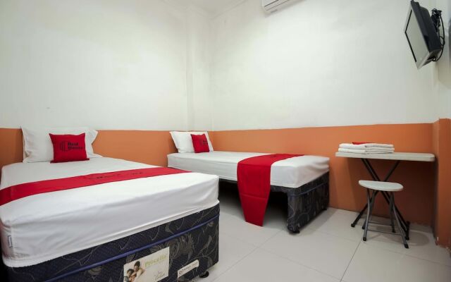 RedDoorz near Jalan Jendral Sudirman Manado