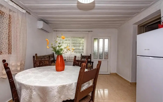 Helen s Countryside House